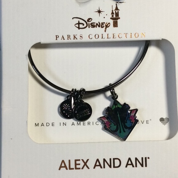 Disney parks collection bracelet new - Picture 2 of 7